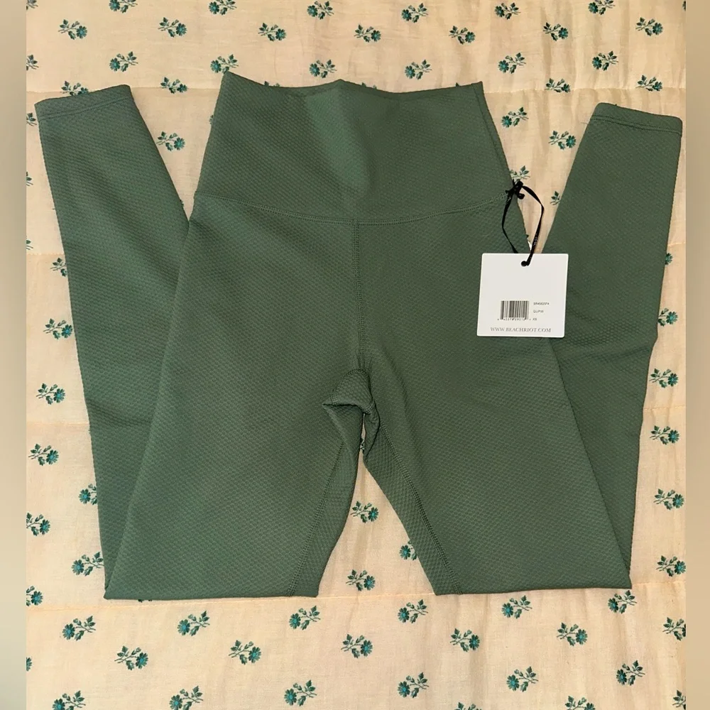 Beach Riot set NWT - Picture 6 of 13